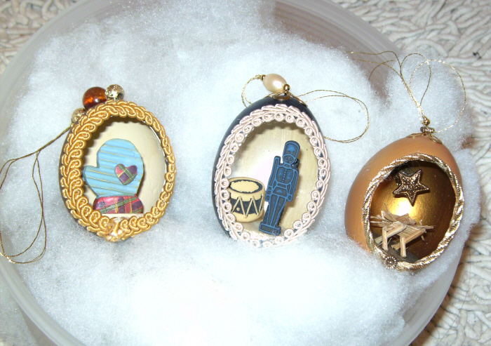 Better Budgeting: Homemade Christmas Ornaments: Christmas Eggs