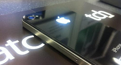Faça o logo traseiro do seu iPhone 4 brilhar