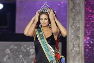 Polêmica no Miss Brasil. Vencedora tem foto nua na internet.