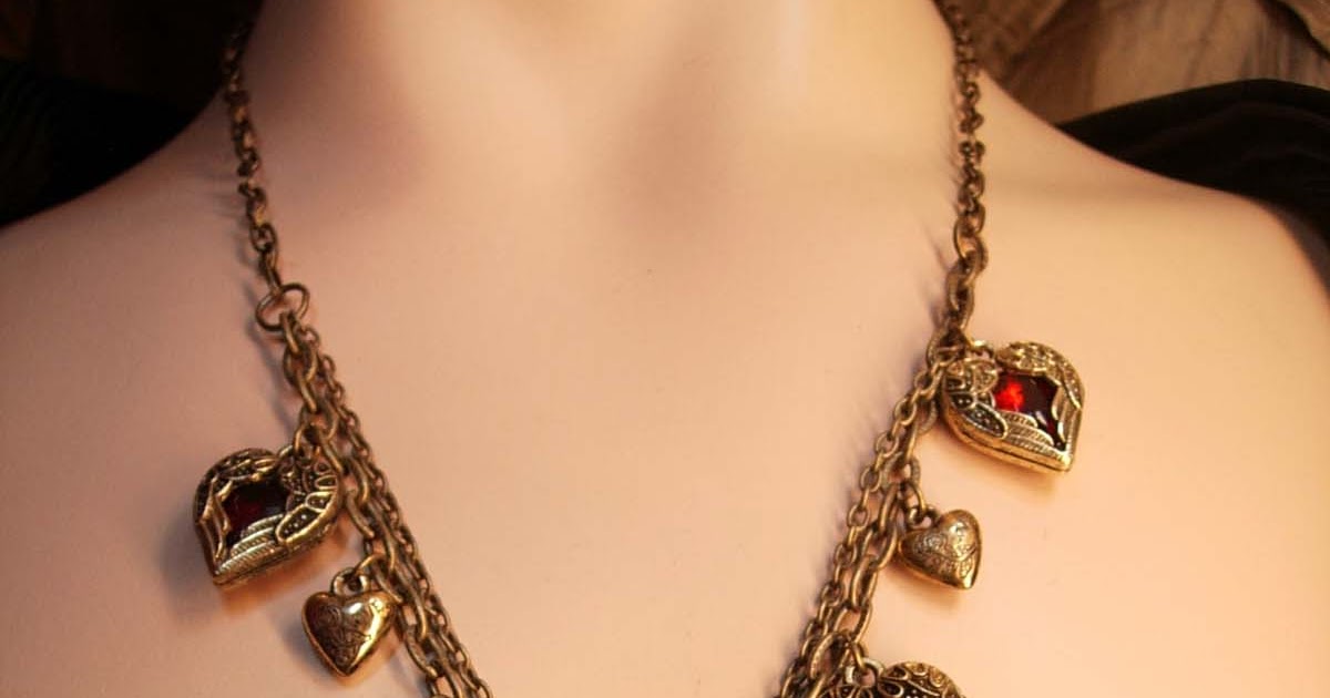 VintageSparkles****** Valentine RED Locket Necklace