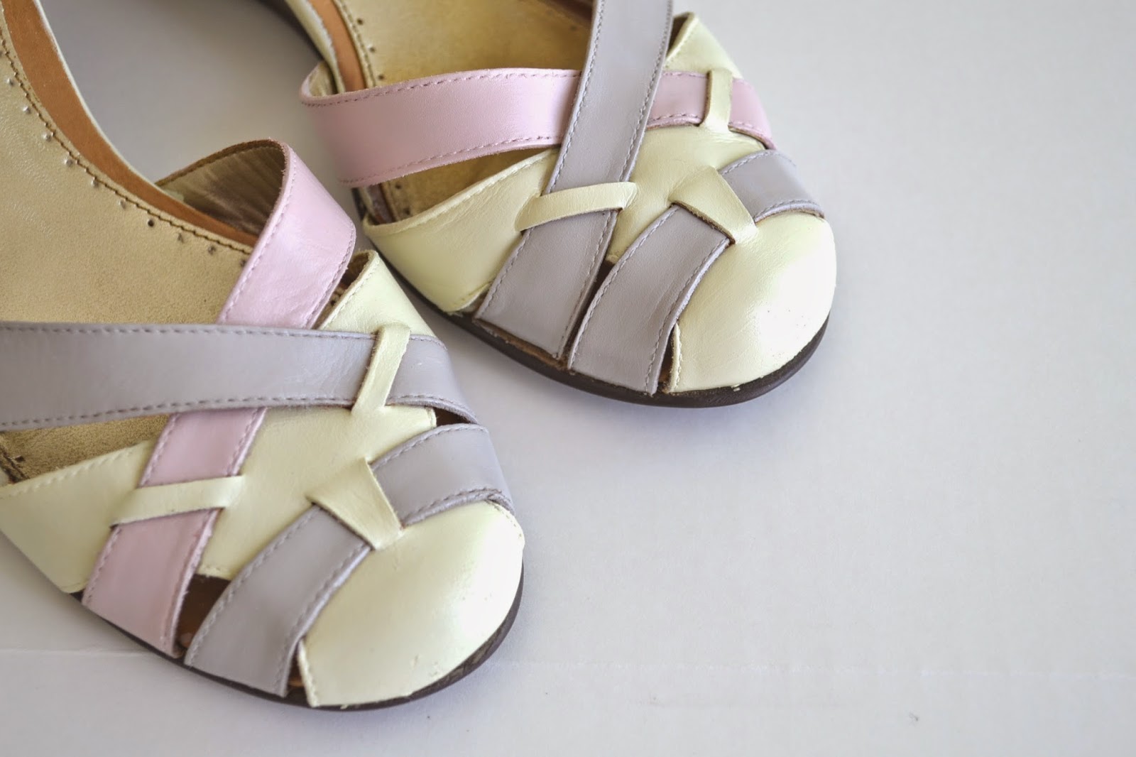 Tea Rose Home Tutorial How to Paint Leather Shoes