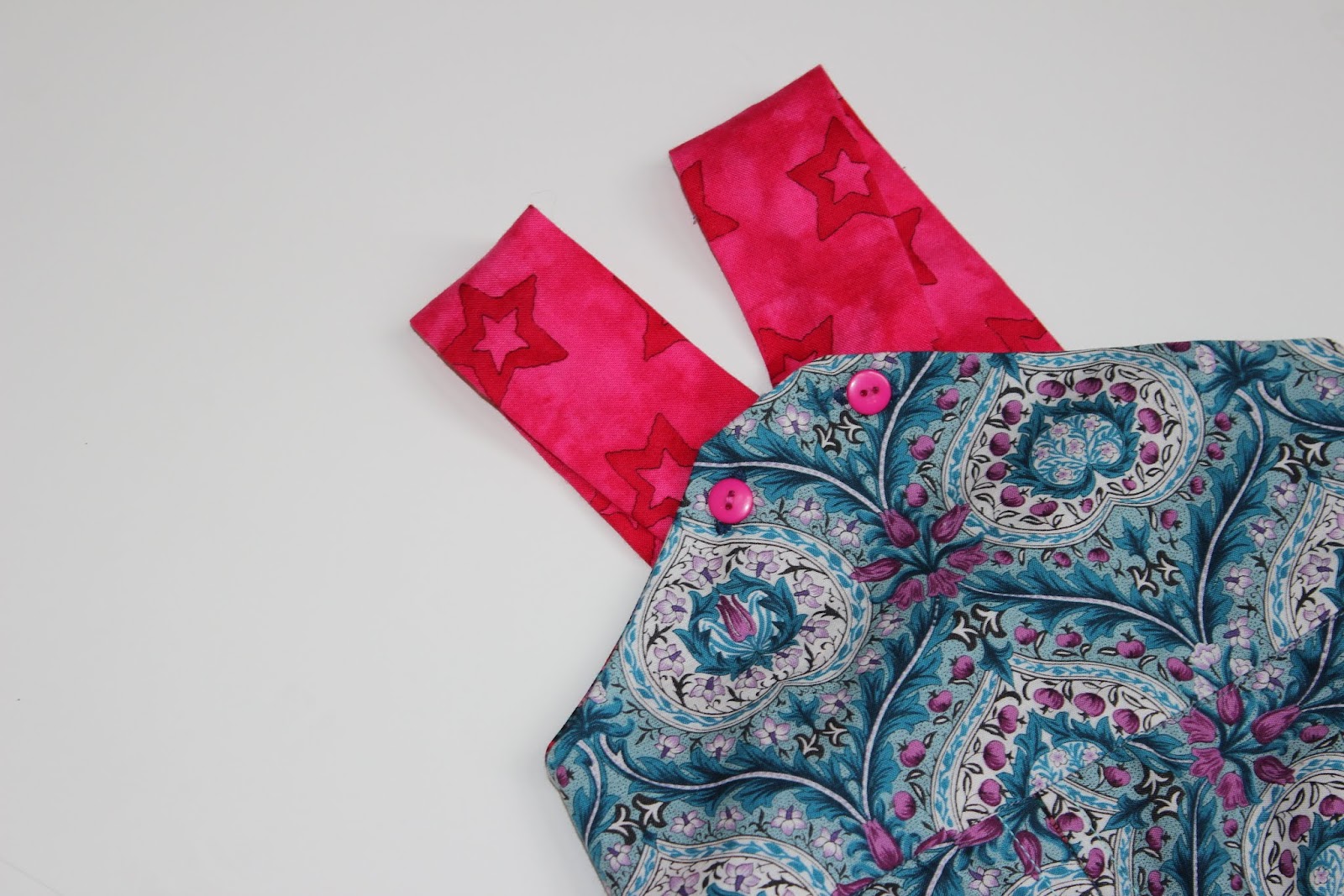 Sewing shoulder straps/waist ties for jumpers etc