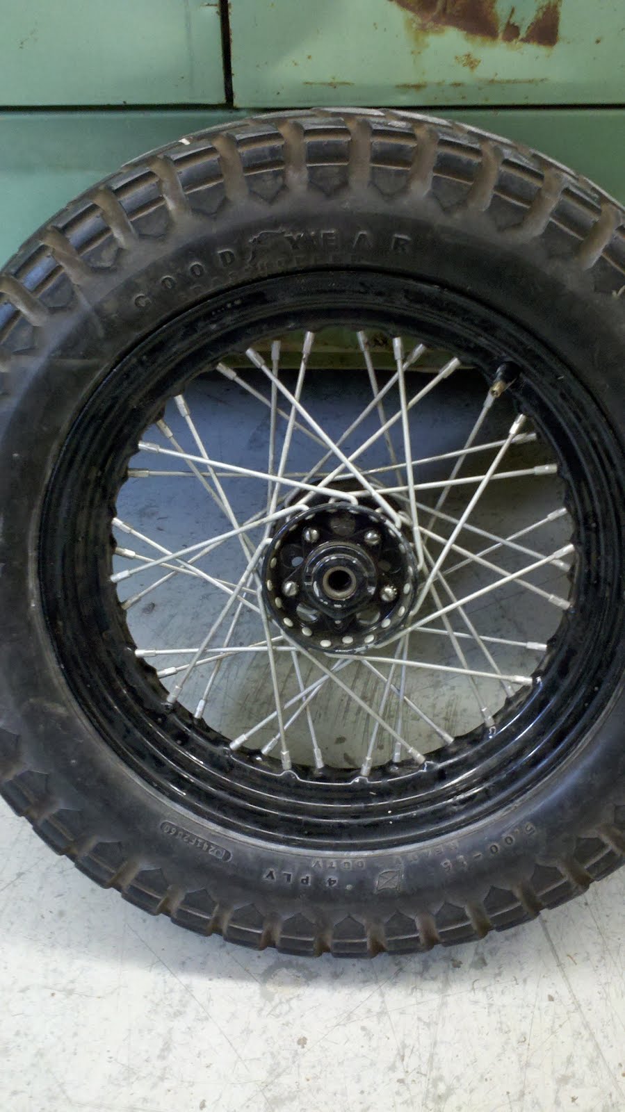 VINTAGE BIKE ADDICTION building wheels, lacing and truing and rare tires