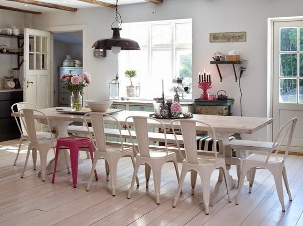 Riflessioni di una lady semiseria: design nordico... non solo ikea! Piantane legno ikea