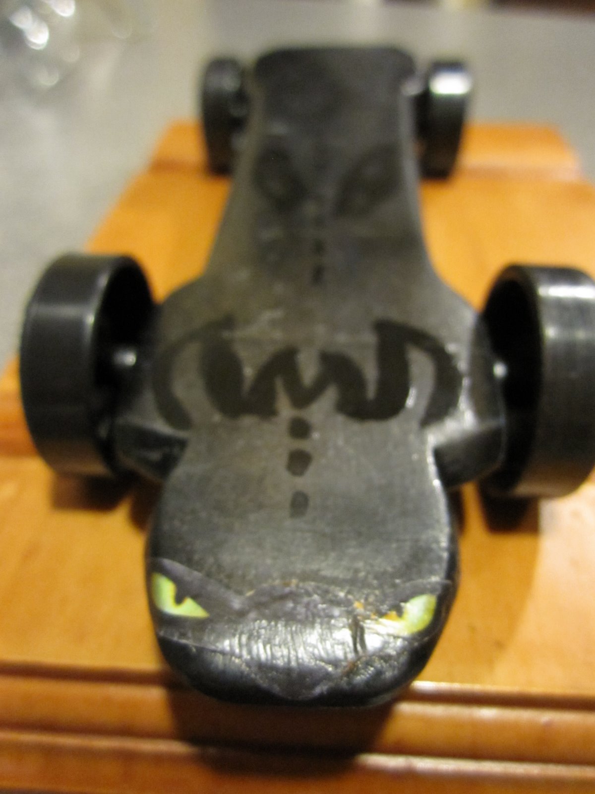 Ian makes 6 pinewood derby 2011