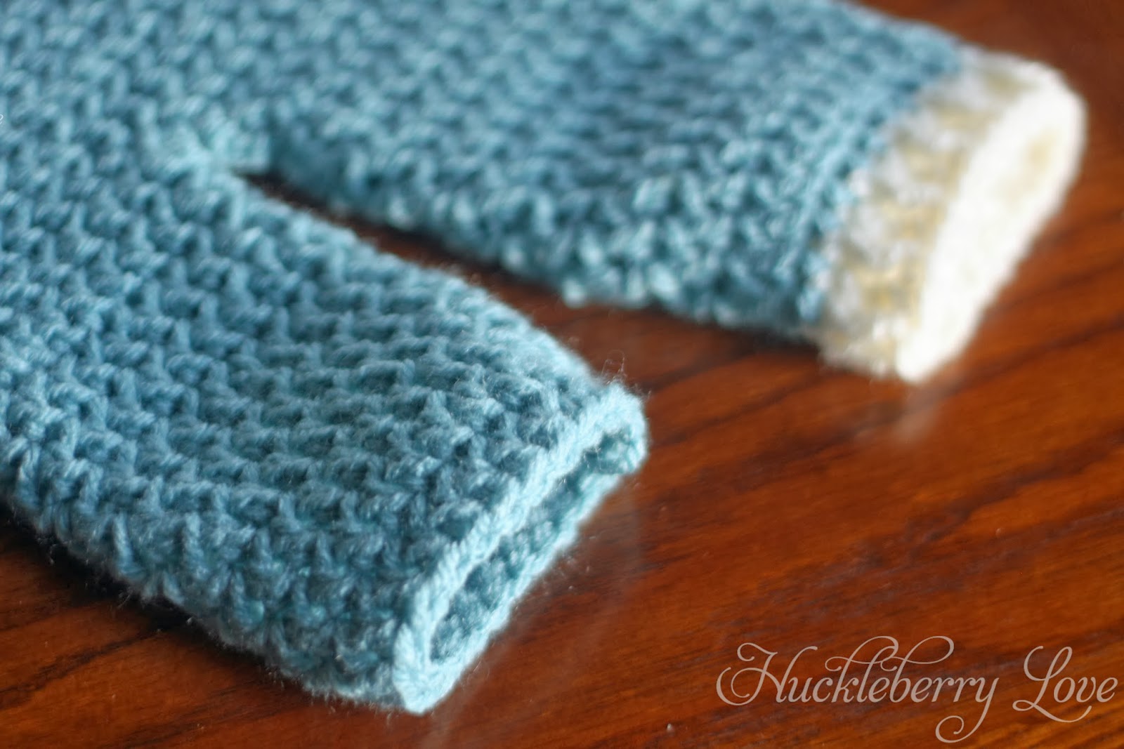 Huckleberry Love: Crochet Newborn Pants