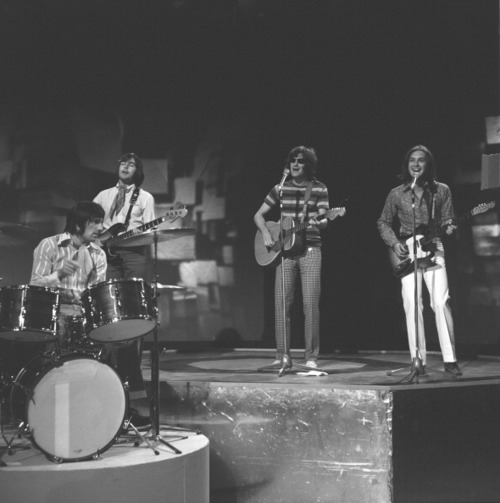 the decade of the 1960s essay the decade of the 1960s essay