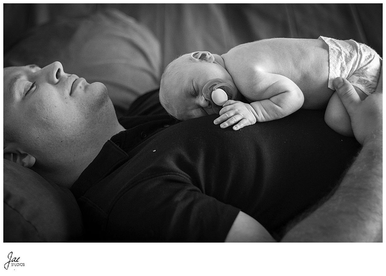  Newborn & Family Session in Family Home Lynchburg