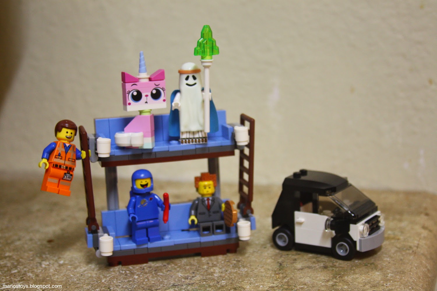 A Year Of Toys 8 The Lego Movie Double Decker Couch 70818