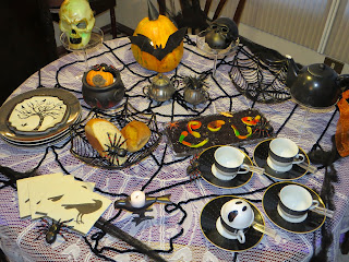  Halloween tablescape