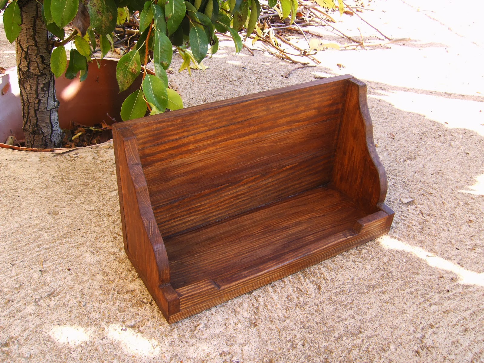 Decora tu casa: Muebles y piezas de madera para el recibidor