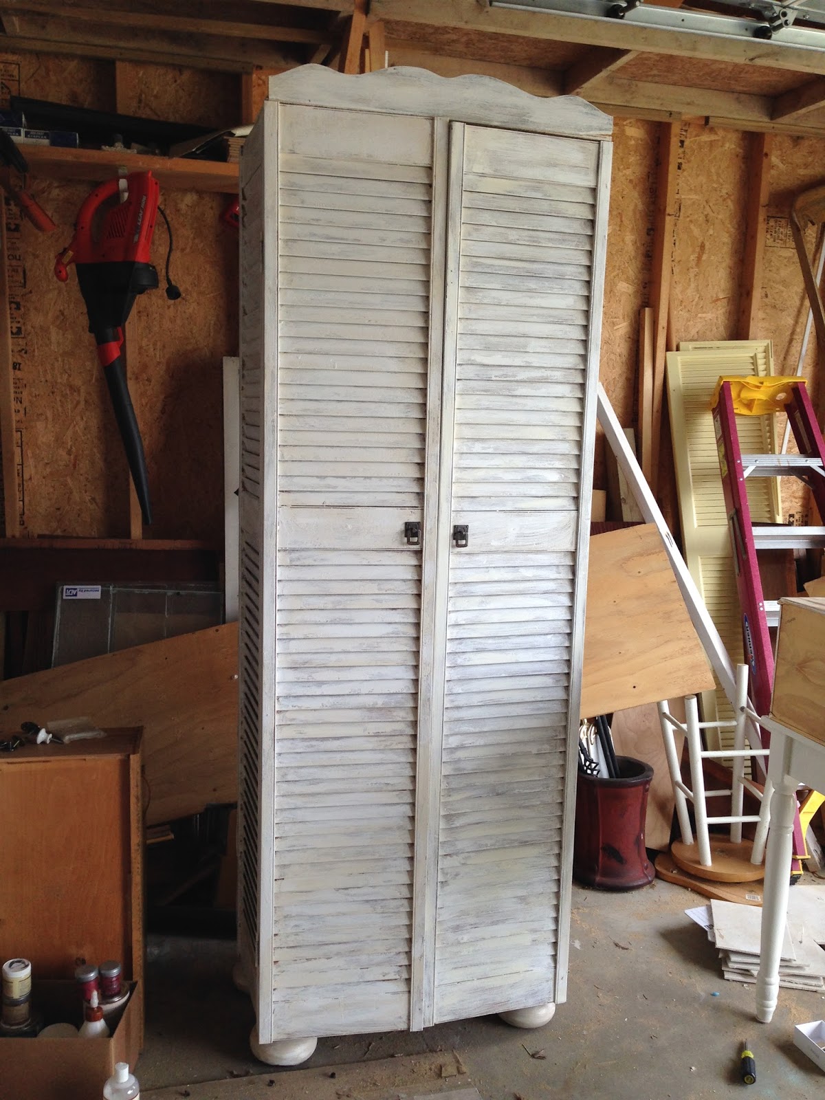 Thrifty Treasures 10 Different ways to repurpose shutters