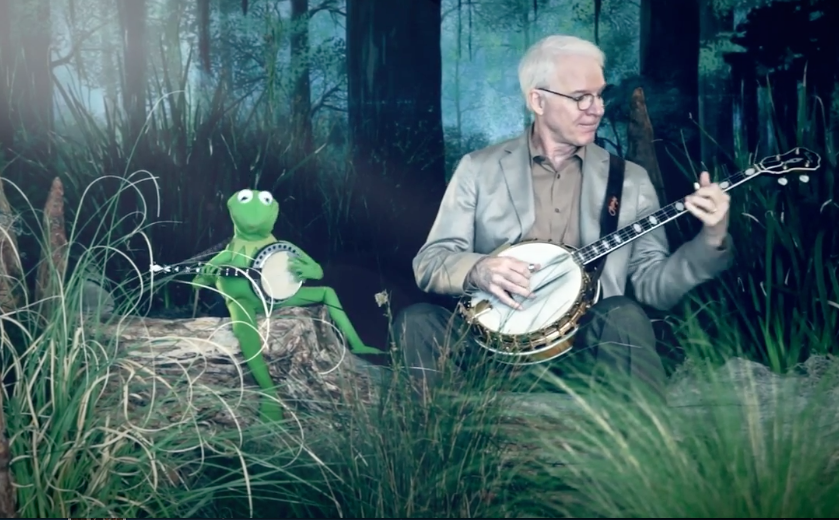 STEVE MARTIN And KERMIT THE FROG In Dueling Banjos…MISS PIGGY Might