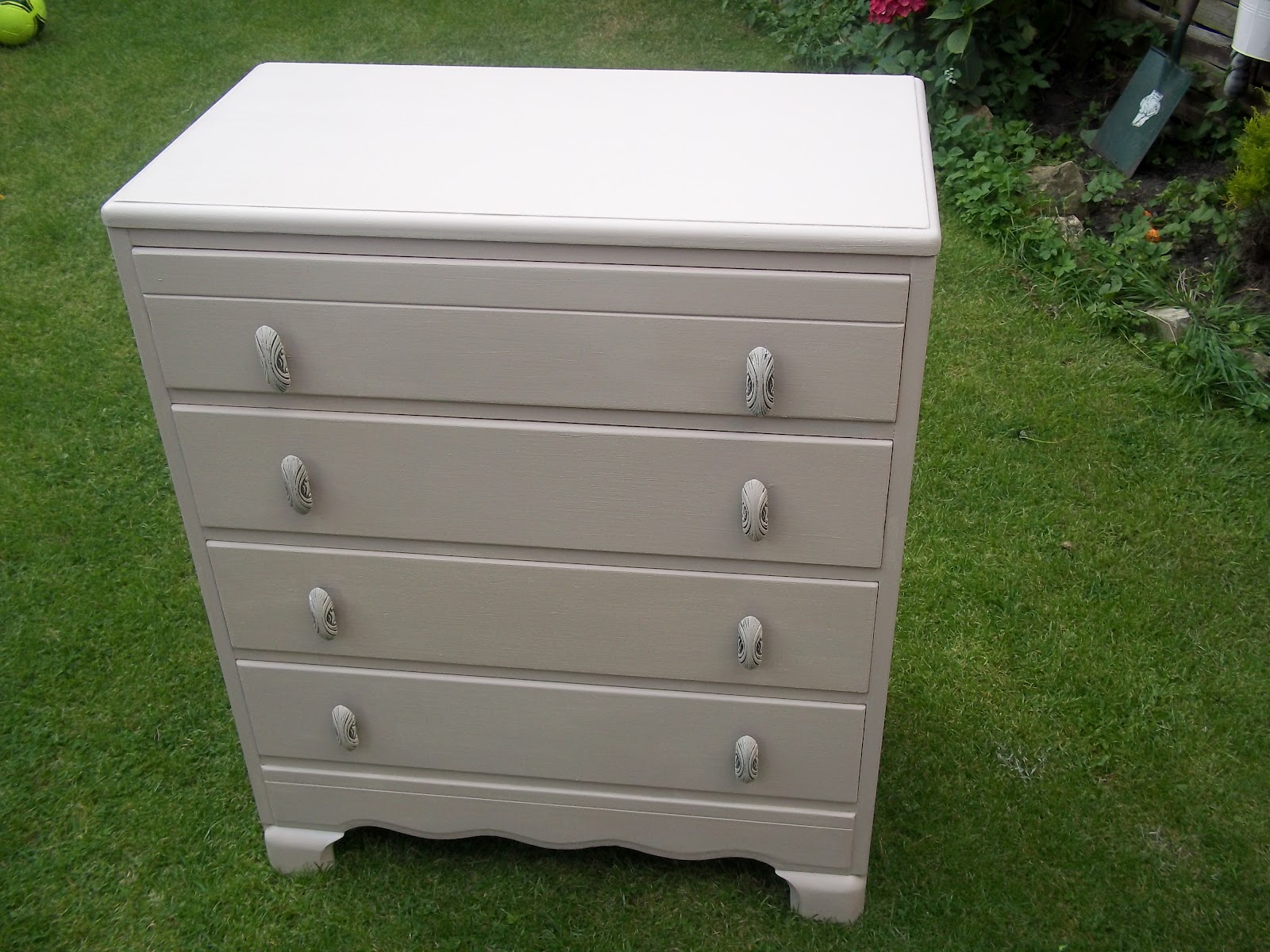 HeartFelt gifts Refurbished Chest of drawers!