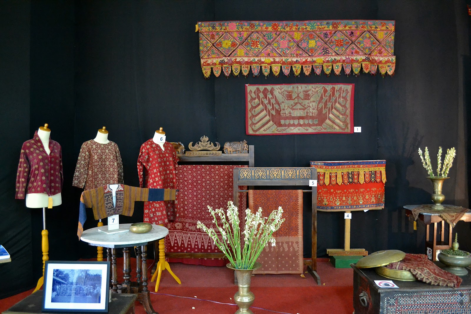 bee in da club Khazanah Kain Tradisional Nusantara