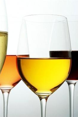 Many wine bar and boutiques,