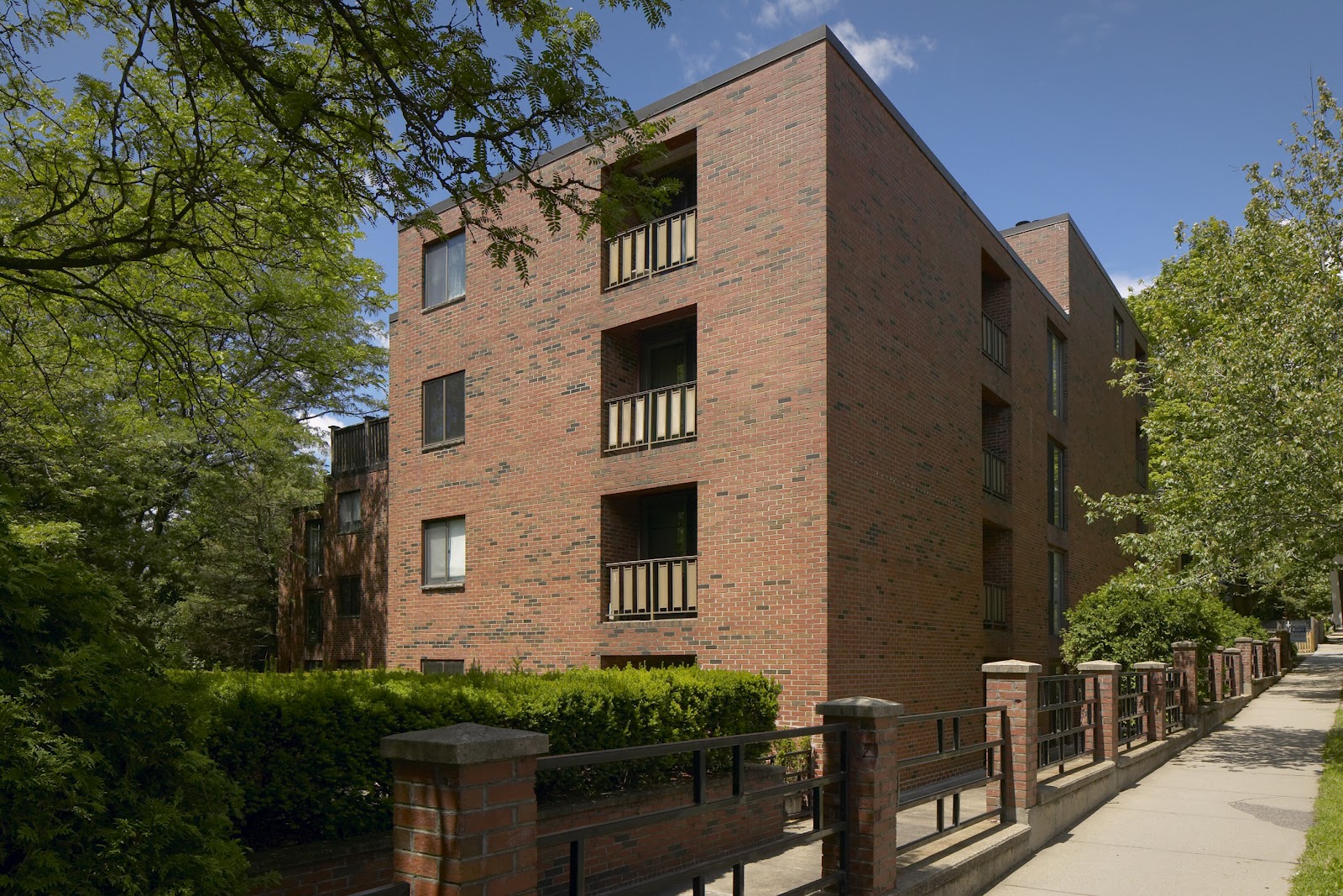 Cambridge Real Estate Market 44 Concord Ave