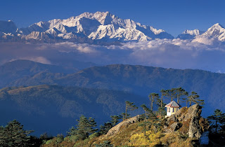 கண் கவரும் அழகுக்காட்சிகல் - Page 2 Kanchenjunga+%25288586m%2529+viewed+from+Sandakphu%252C+Sikkim