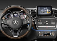 2017-Mercedes-GLS-63.jpg