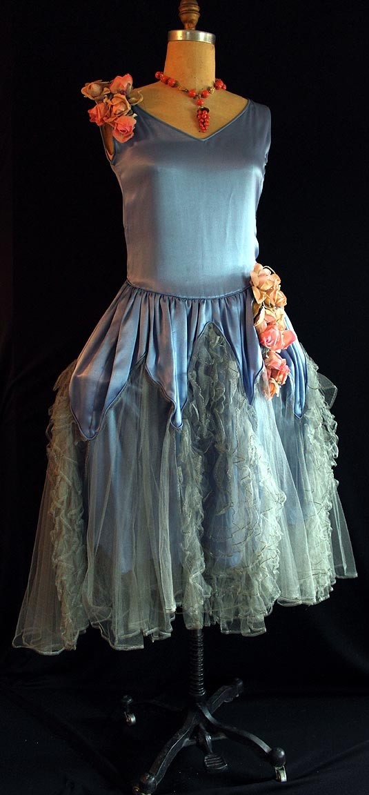 The Tailor's Apprentice A 1920s Robe de Style