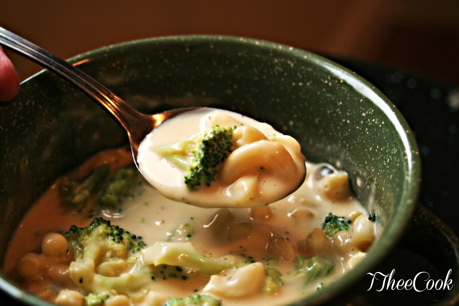 I Thee Cook Broccoli Mac and Cheese Soup