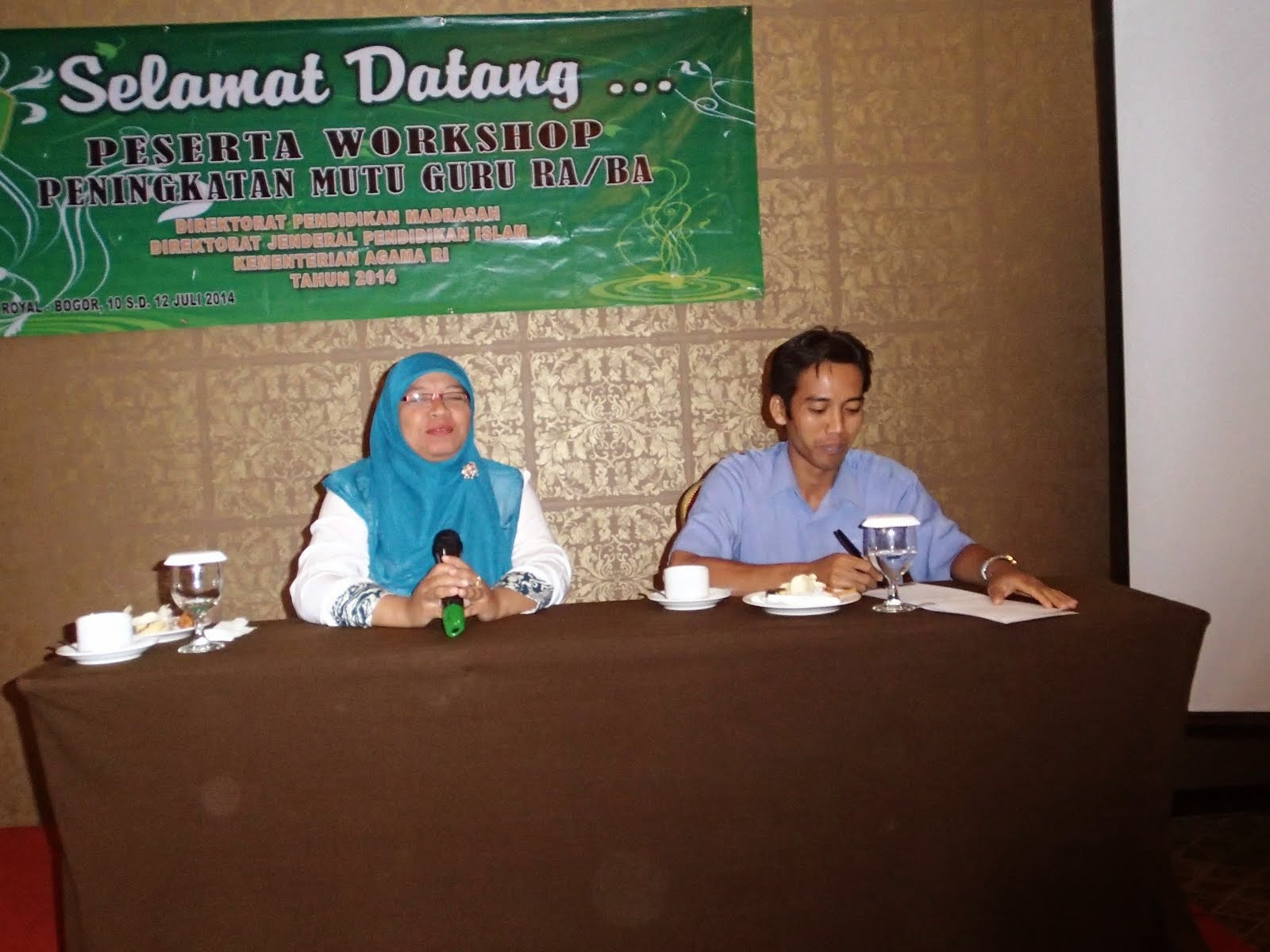 Presentasi Program pengembangan kurikulum di Bogor