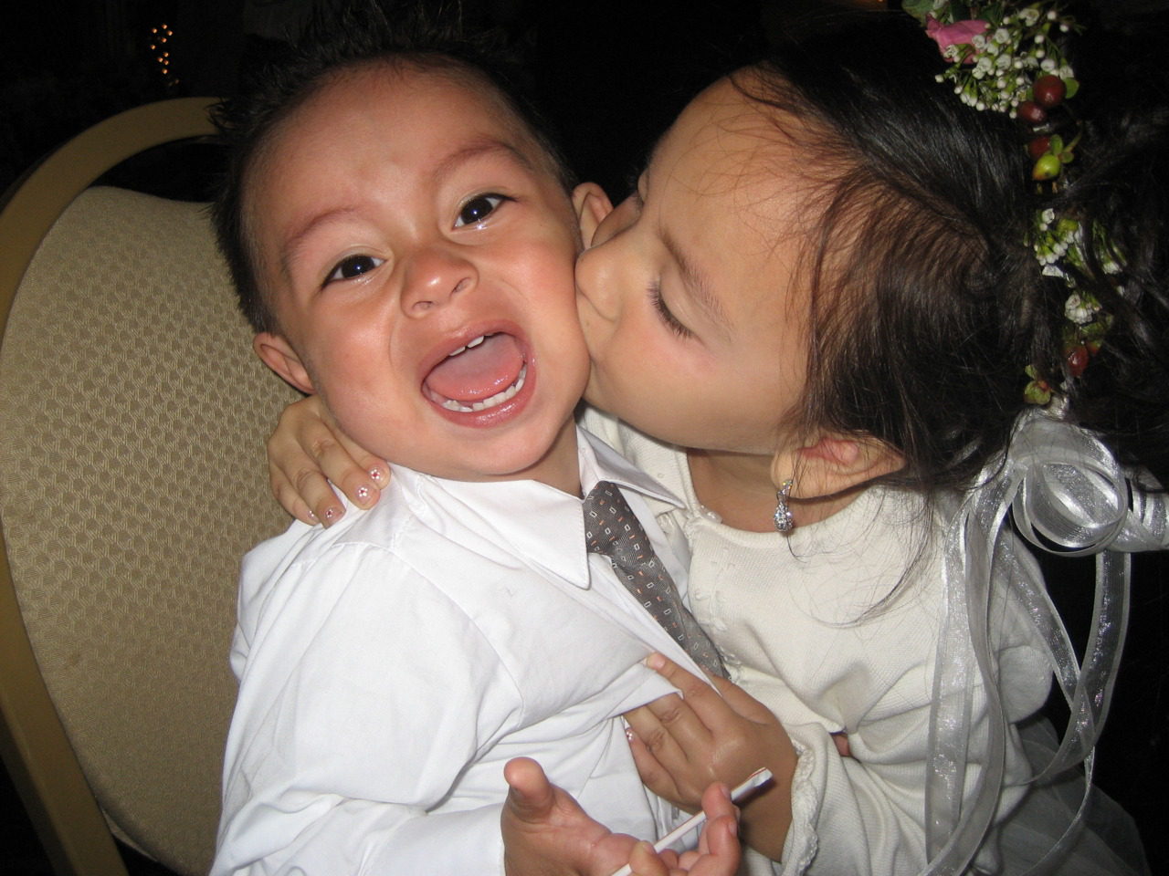 Cute Little Boy And Girl In Love Hd Wallpaper Bestpicture1 Org