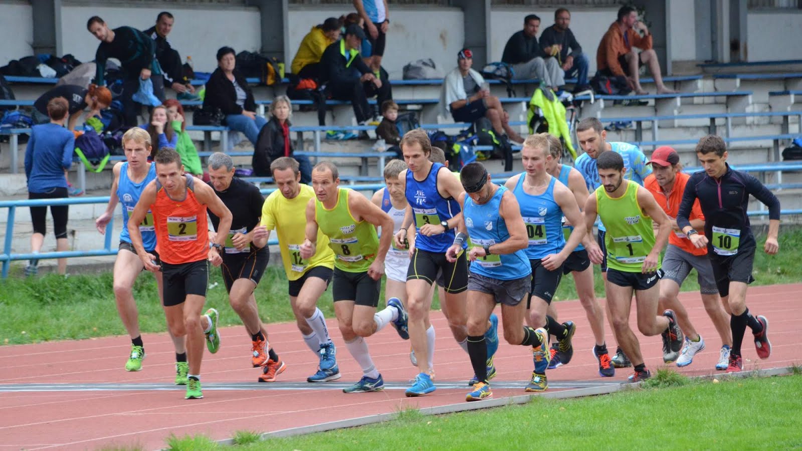 Start hlavního rozběhu na 10 km, ročník 2015