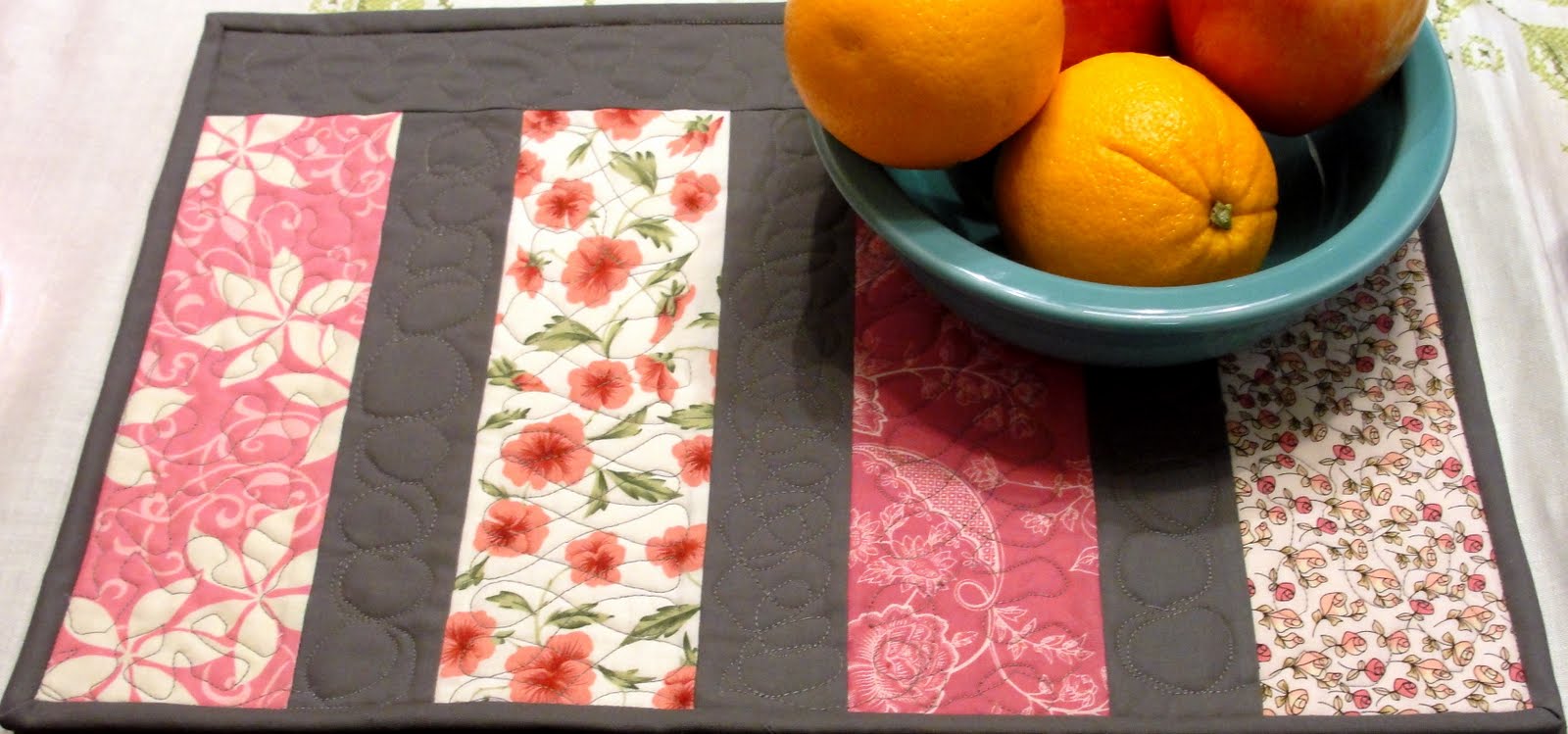 Stitchy Quilt Stuff PERSONALIZED QUILTED PLACEMAT TUTORIAL