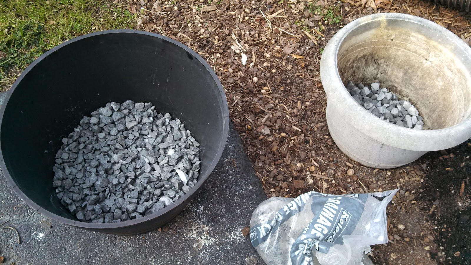 What To Put In Bottom Of Planter For Drainage Plant Ideas