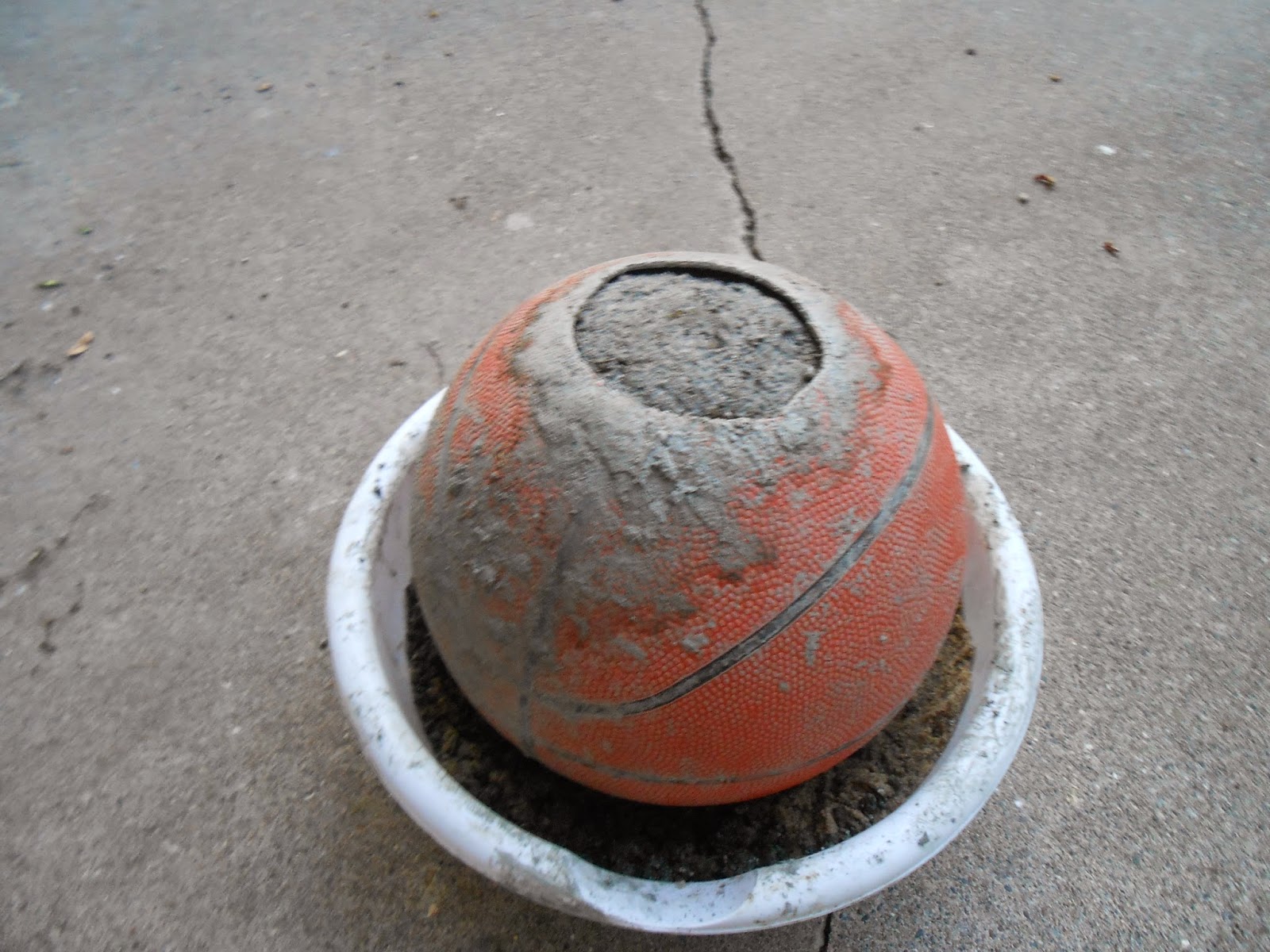 Sproutsandstuff Recycle a Flat Basketball to Create a Hypertufa Garden Orb