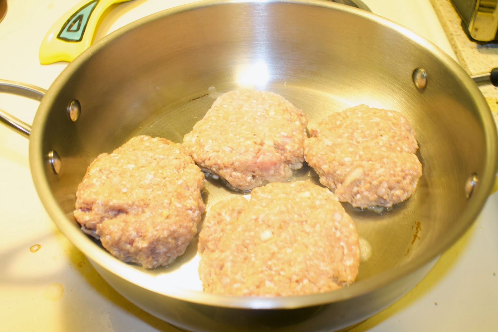 Kari Jo Cooks Perfect Turkey Burgers + Oven Roasted Tomatoes