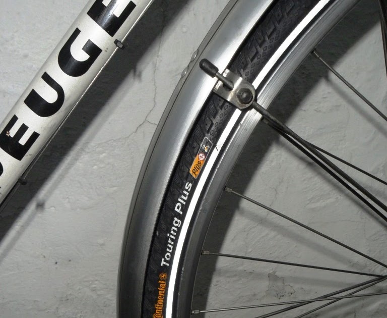 Bicycles and the Sea Continental Touring plus tyres 700c x 32mm