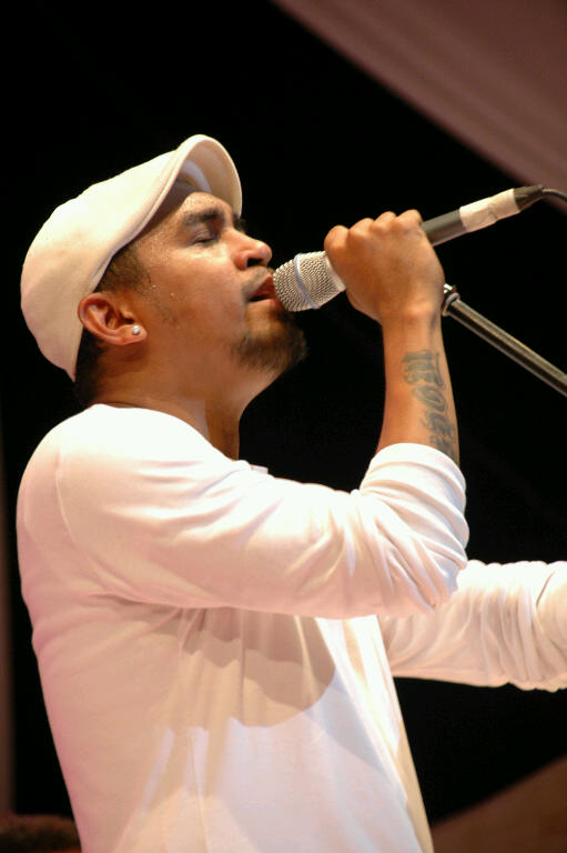 Profil dan Biodata Lengkap Glenn Fredly | Profil Artis Terbaru