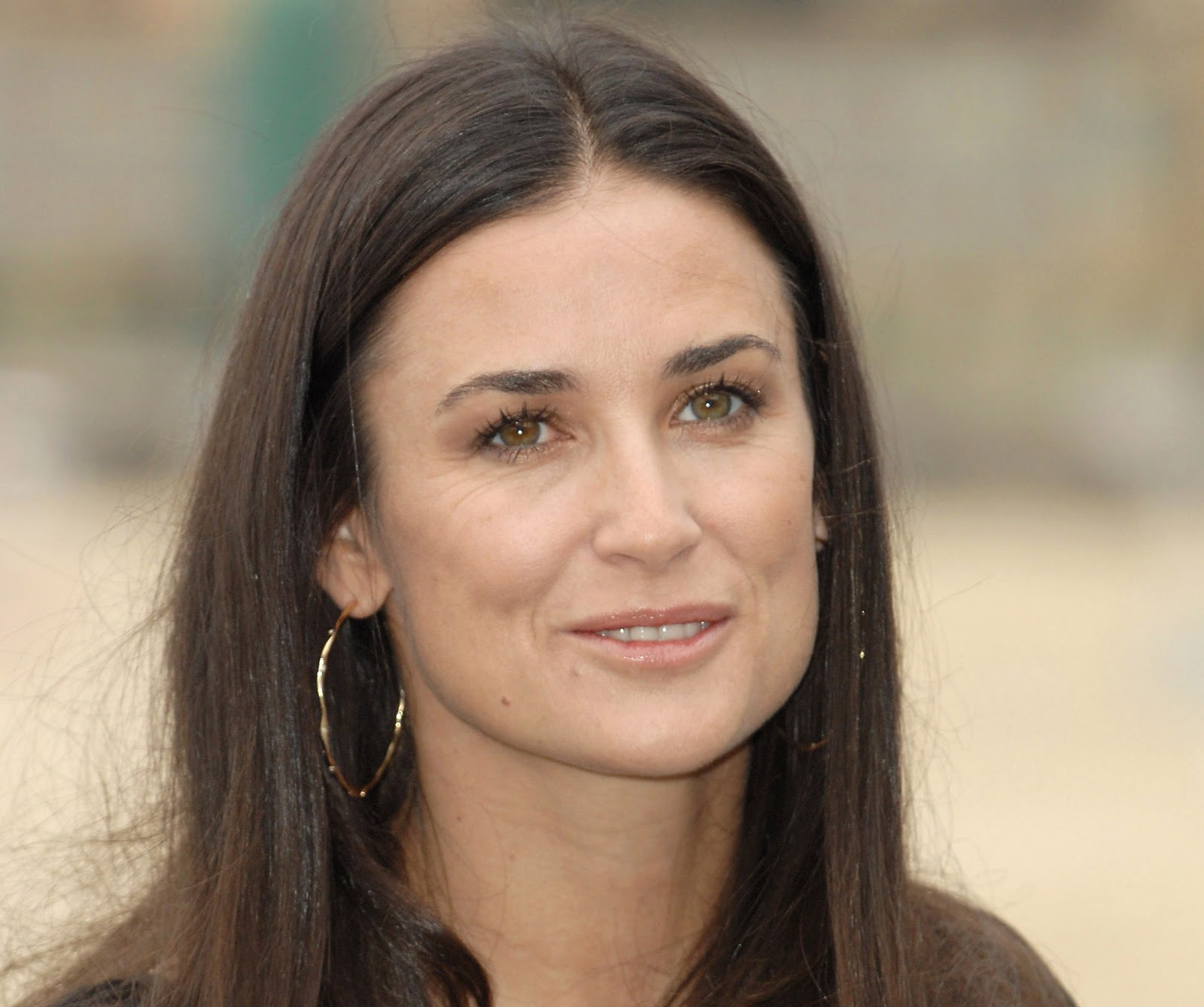 http://3.bp.blogspot.com/-EgmGdiaU9zc/Tw3qWr56D_I/AAAAAAAAEDg/ffkLz7PGXaM/s1600/demi_moore11.jpg