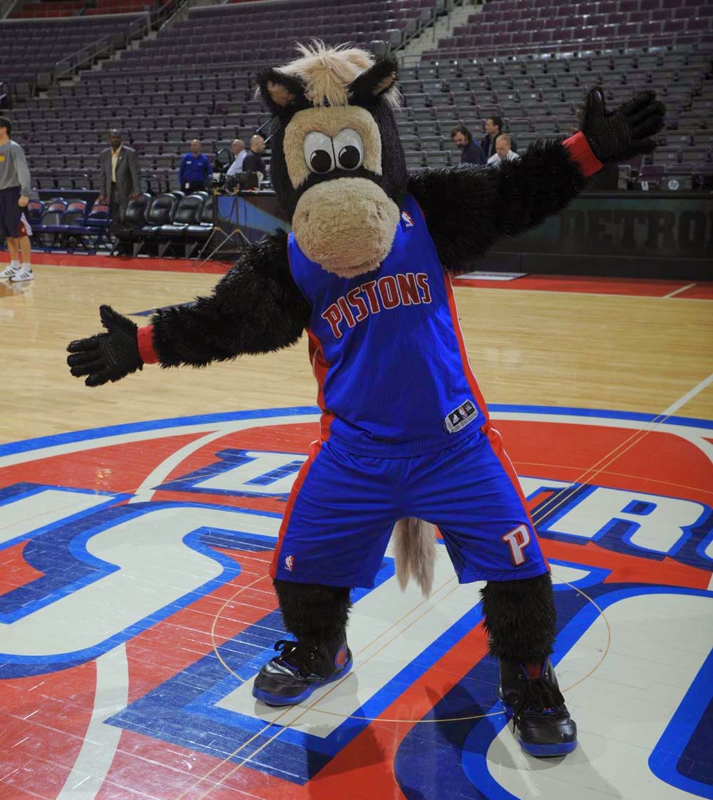 LUKE_MELLOW HQ NBA Mascots