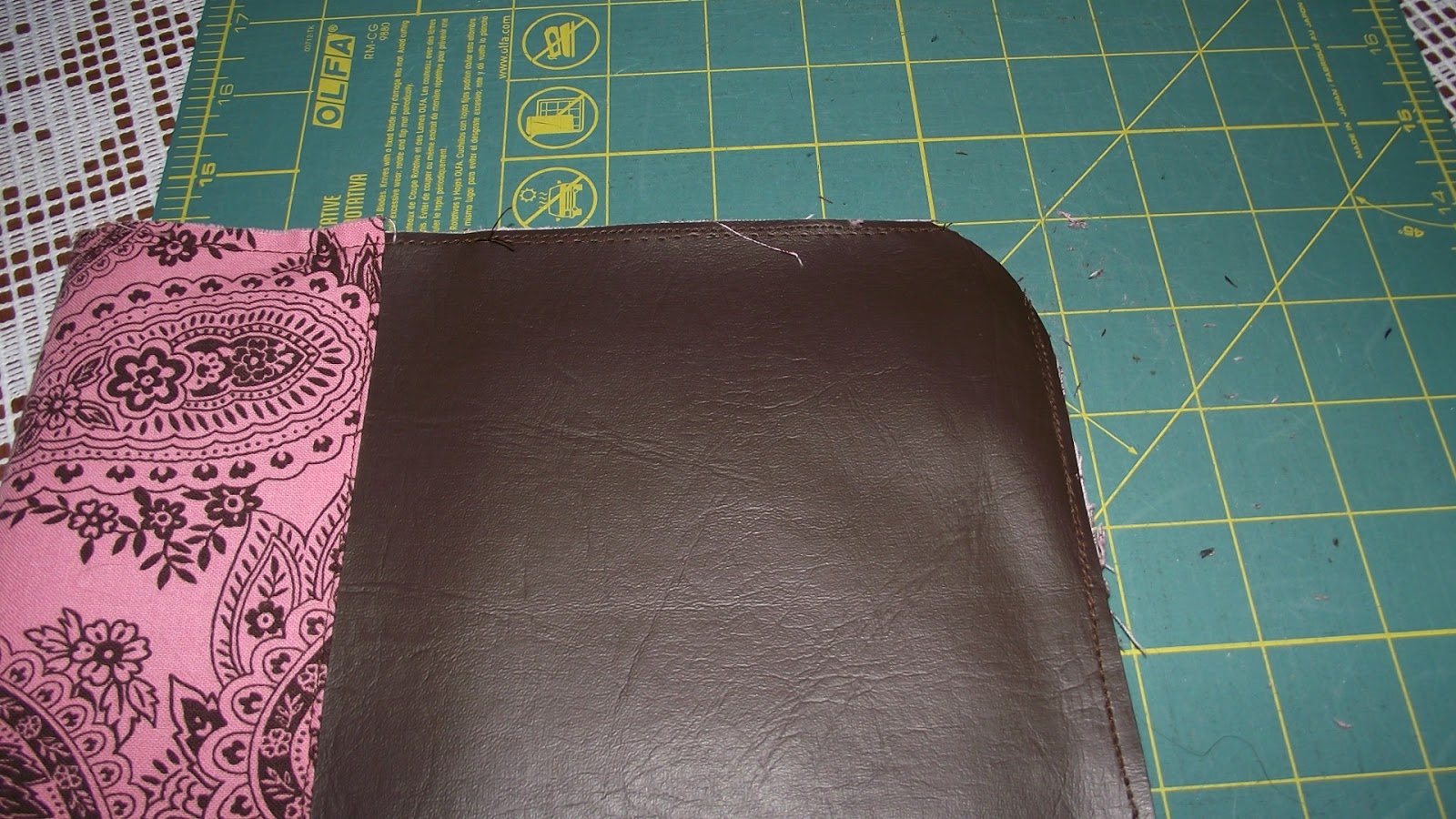 FABulous Home Sewn Zippered Book Cover Tutorial