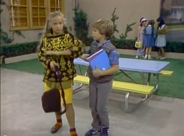 hot girls making out