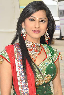 Rashi Modi ( Rucha Hasabnis ) | World Wide Celebrities