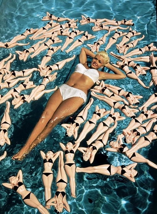 Check Out What Jayne Mansfield Looked Like  in 1957 