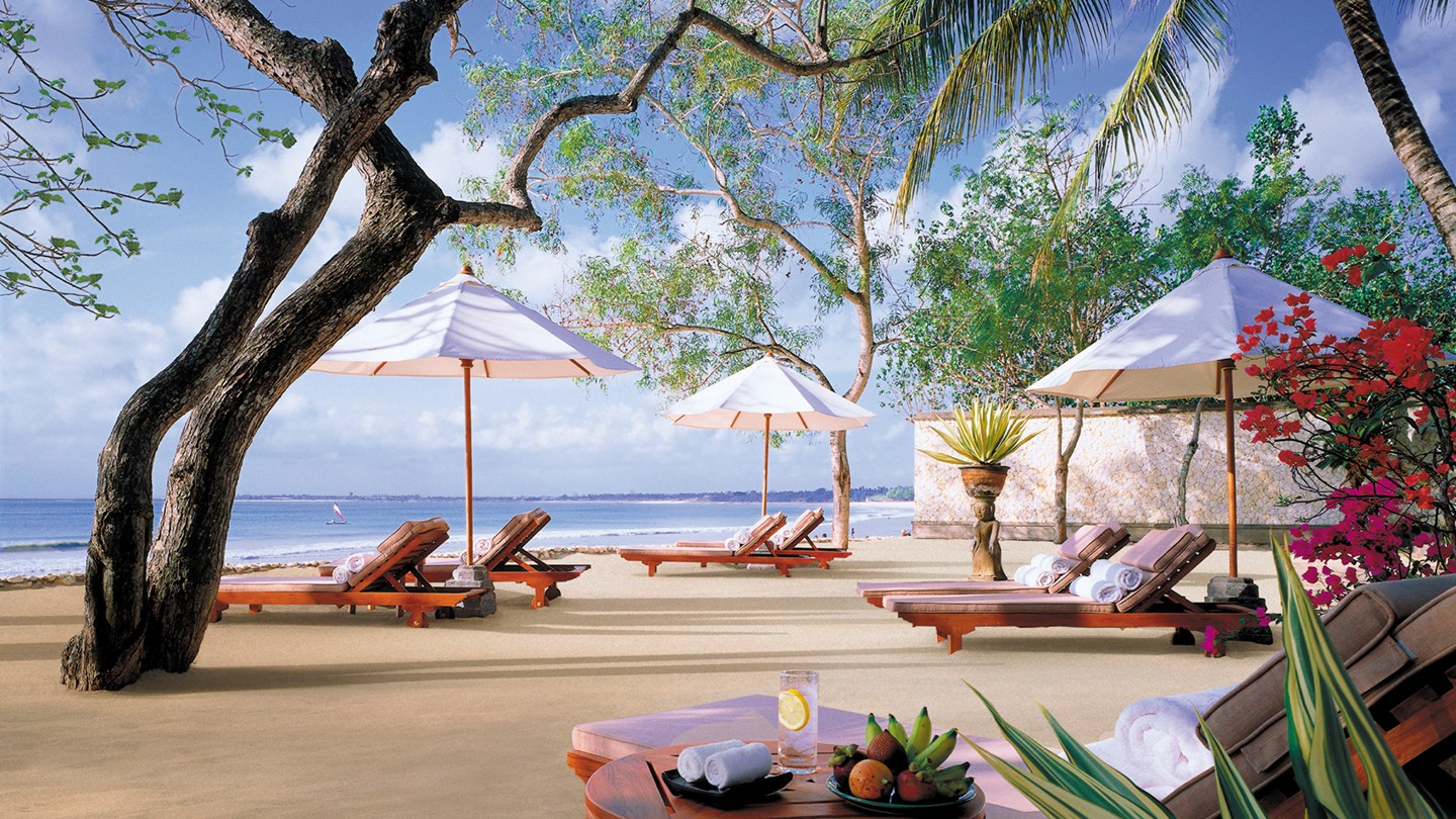 Luxury Hotels: Fall in Love with Four Seasons Bali at Jimbaran Bay