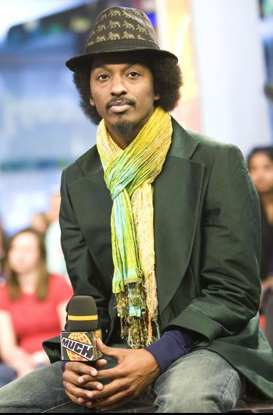 SilversparK - Crystal Entertainment: Rapper K&rsquo;Naan Visits Somalia At