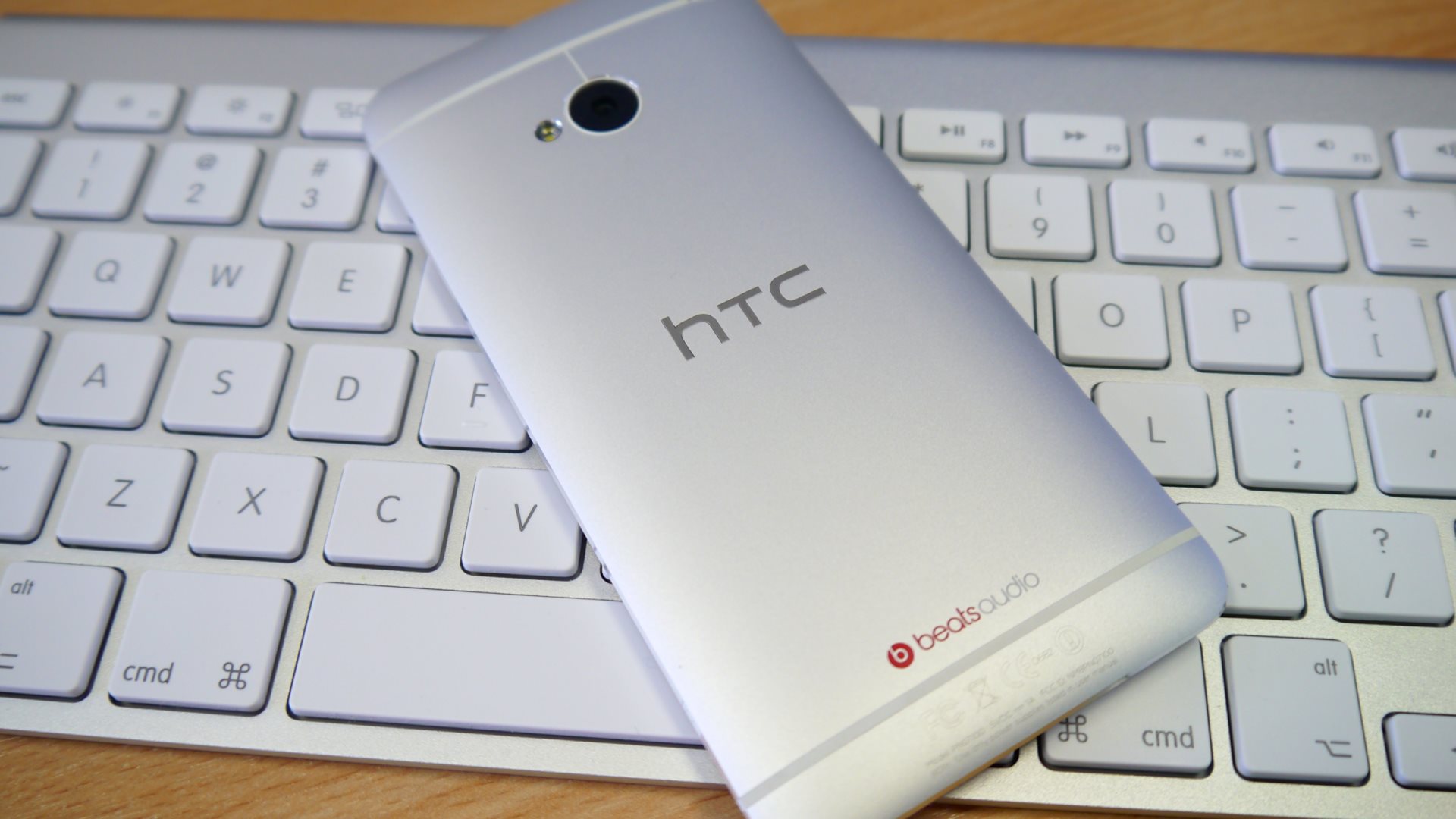 HD Wallpapers Pics: Htc one Wallpapers