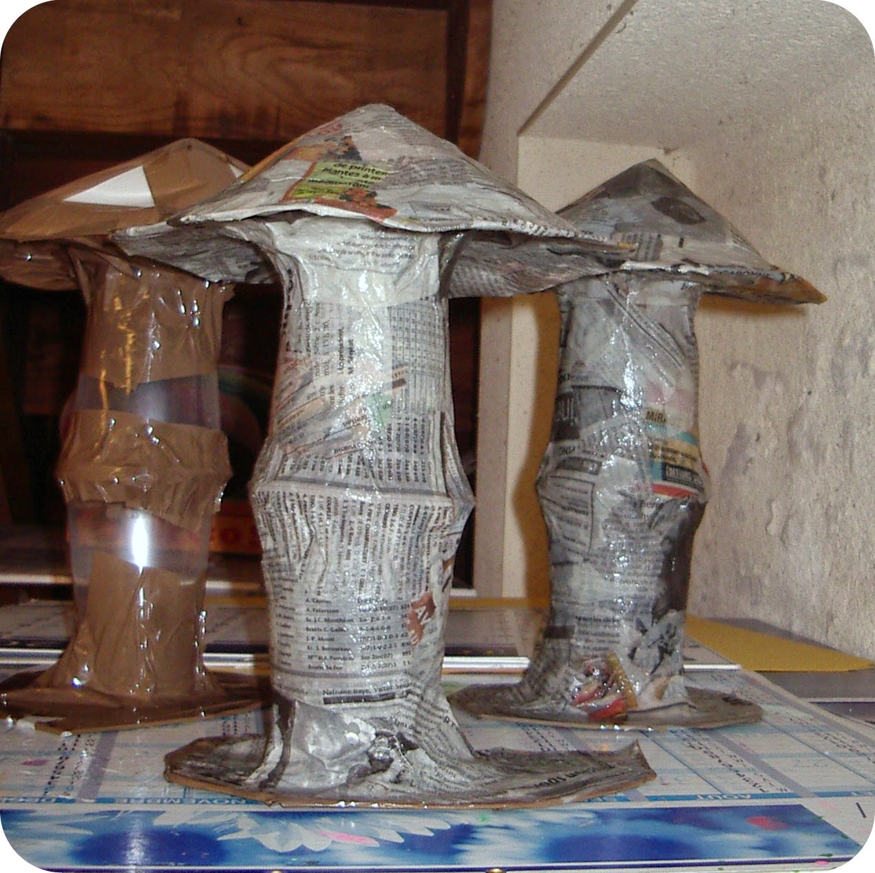 Champignons bobines, Epicerie, Sculpture papier mâché
