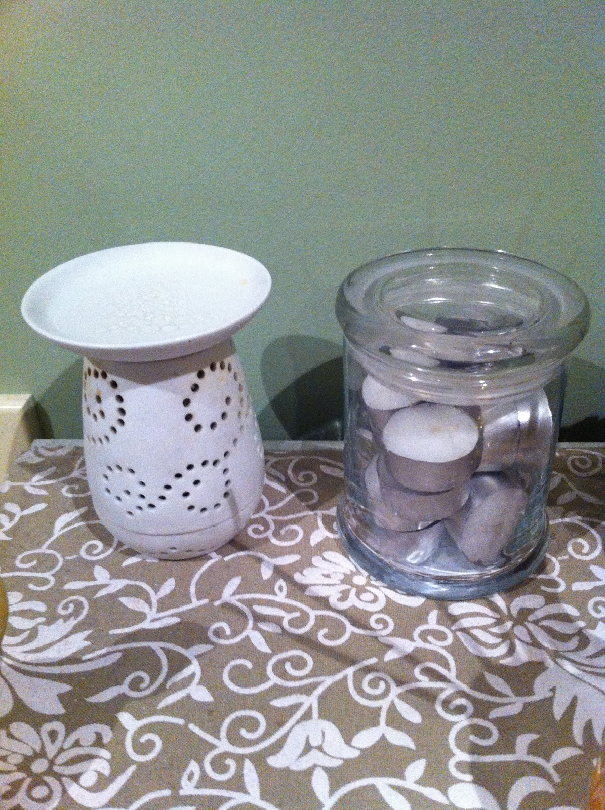 Reuse Candle Glasses/Jars Pretty Little Moment