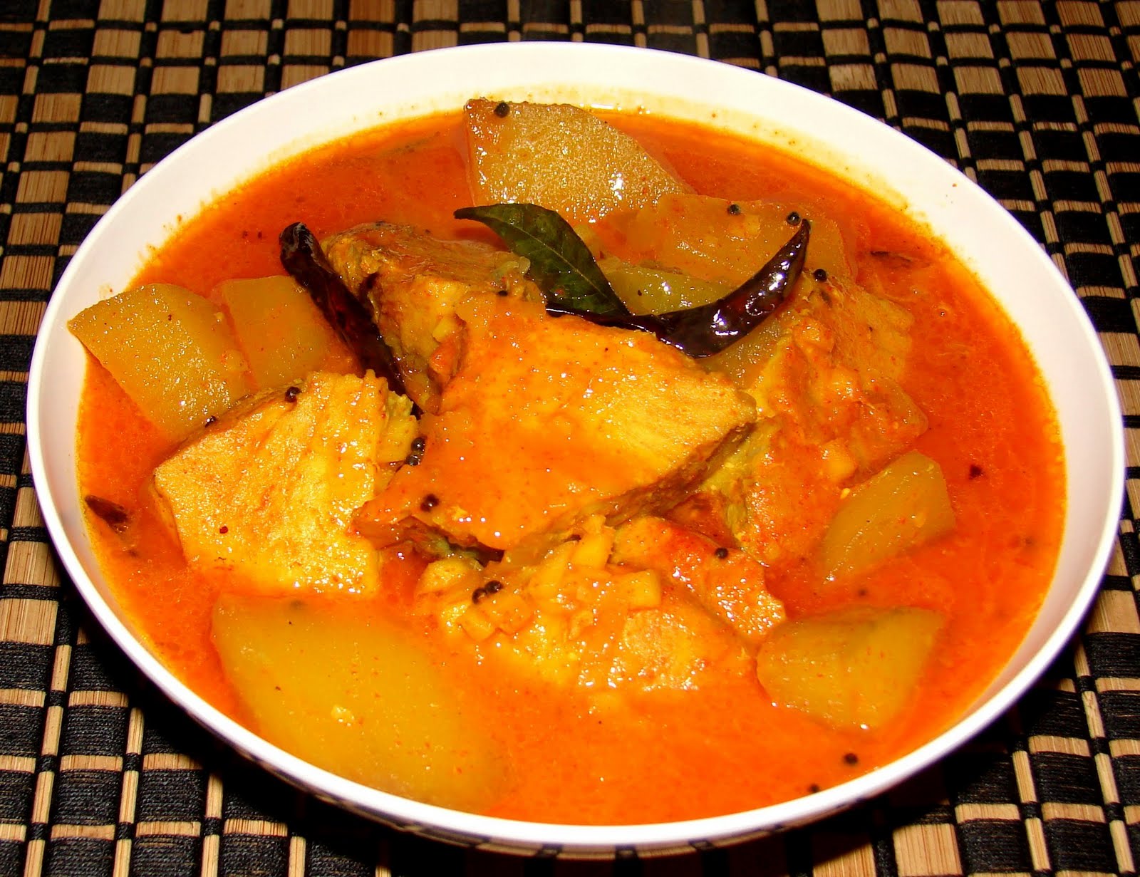 Kitchen CornerTry It Meen Manga Curry/ Fish Raw Mango Curry