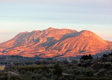 La Serrella a la llum de L´hivern.