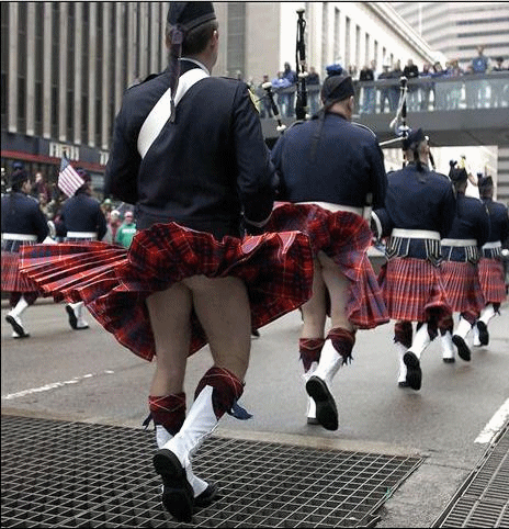 kilts+in+wind+de+seniorark.gif