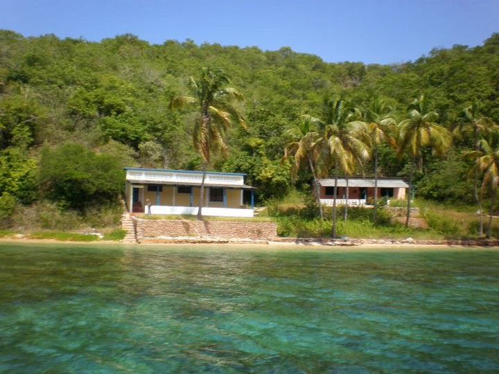 Isla de Arapo ~ MOCHIMA PASEOS Y ALOJAMIENTO