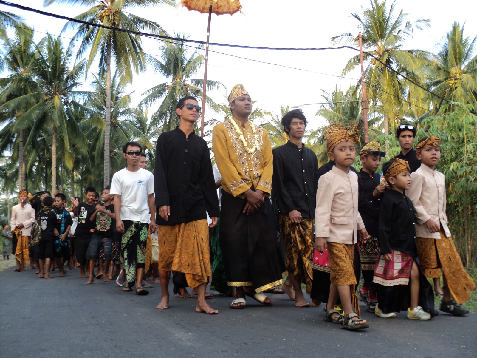 NYONGKOLAN SUKU SASAK - BERITA NUSANTARA